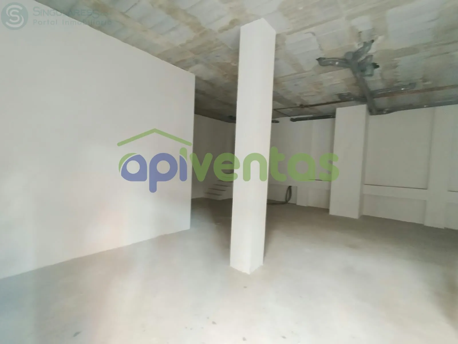 Comprar almacén de 108m² en Lorca