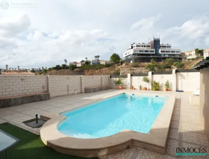 Comprar casa de 250m² en Molina de Segura