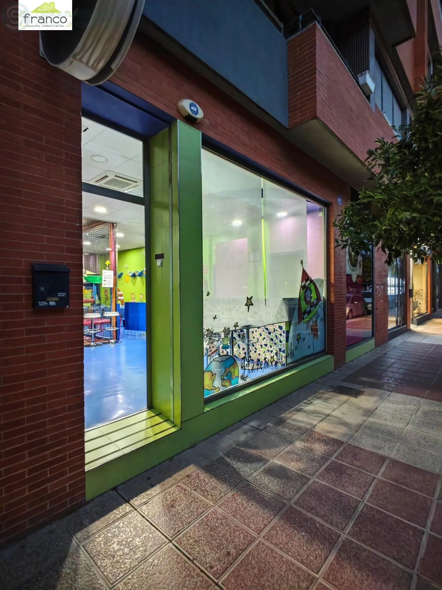 Comprar instalaciones, naves industriales... de 90m² en Murcia