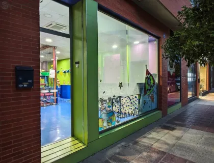 Comprar instalaciones, naves industriales... de 90m² en Murcia