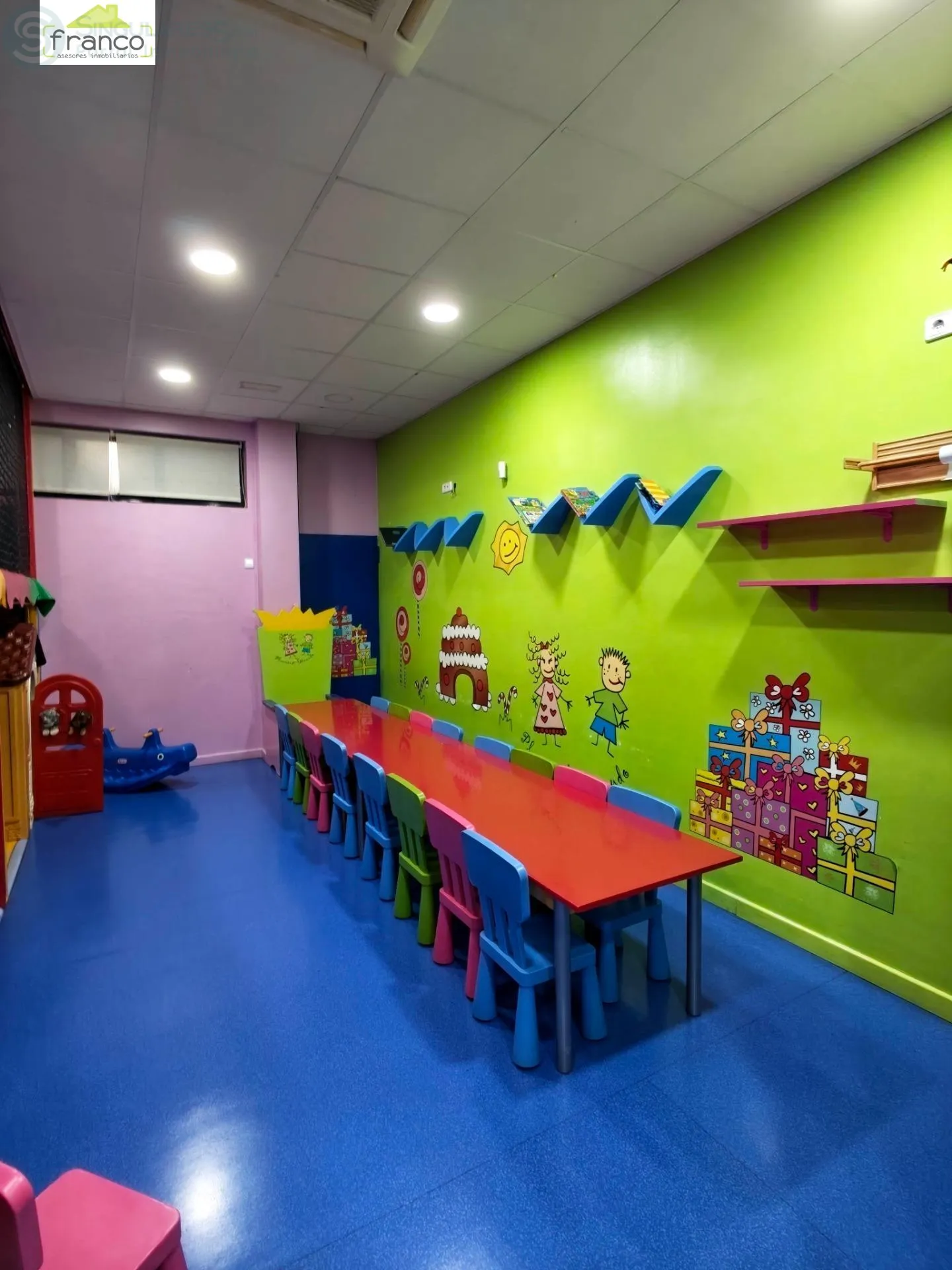 Comprar instalaciones, naves industriales... de 90m² en Murcia