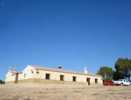 Comprar casa de 6000m² en Liétor