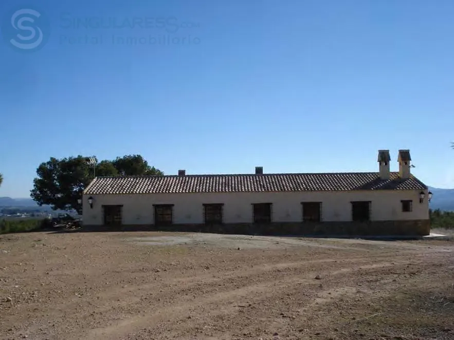 Comprar casa en Carretera del Embalse del Talave nº 2 en Liétor