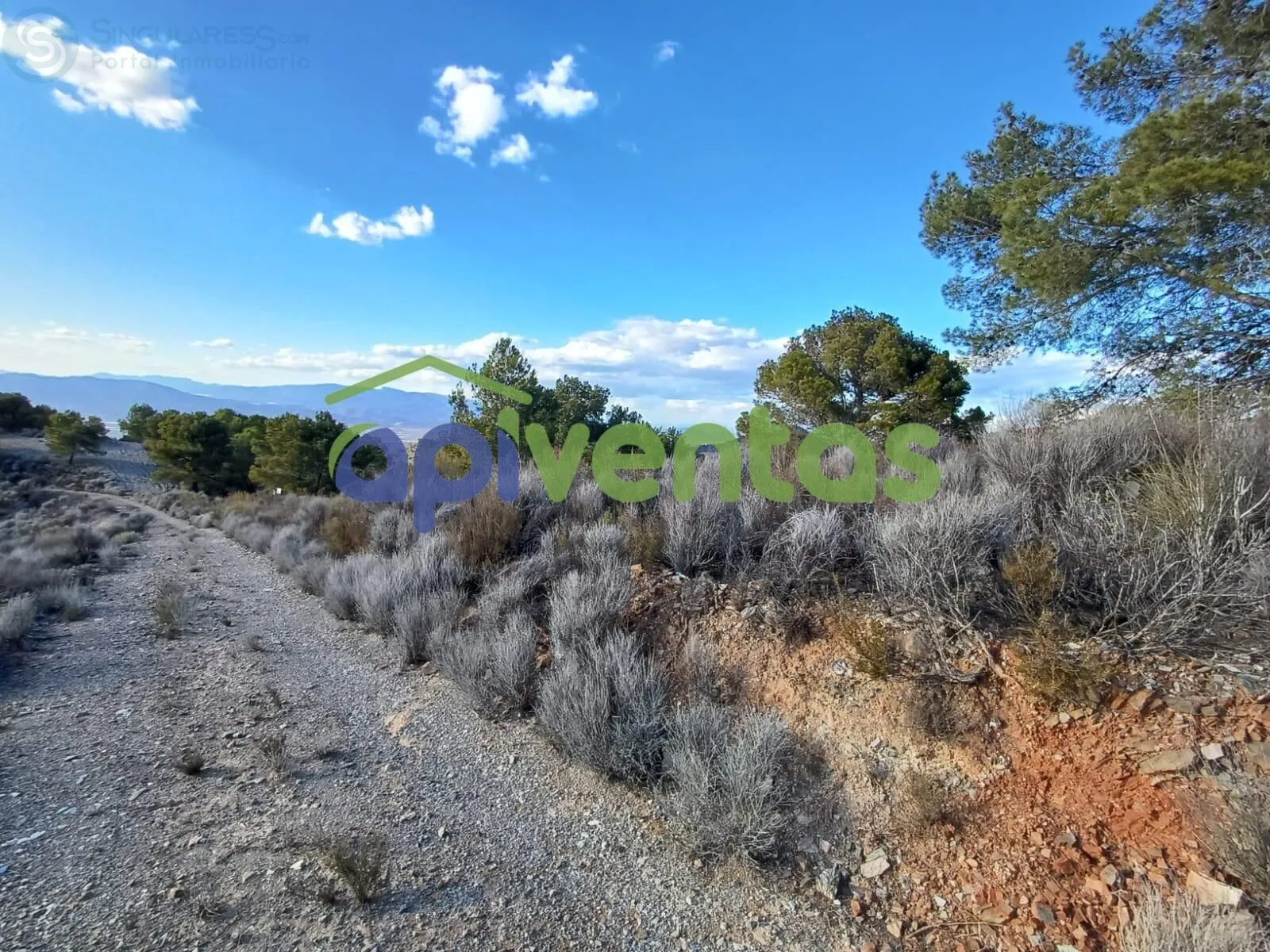 Comprar terreno de 463748m² en Lorca