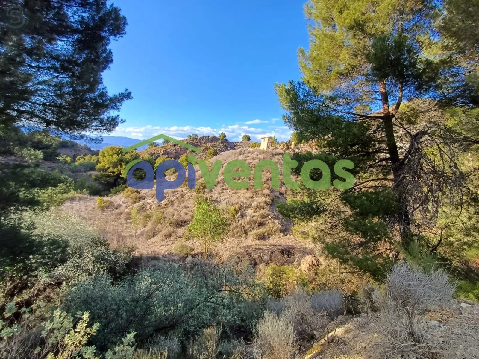 Comprar terreno de 463748m² en Lorca