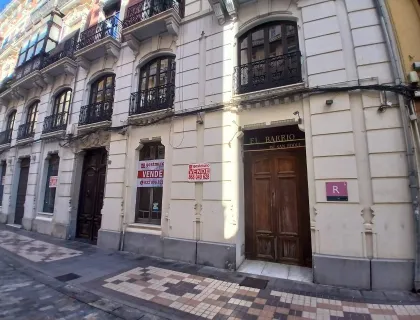 Comprar instalaciones, naves industriales... de 271m² en Cartagena