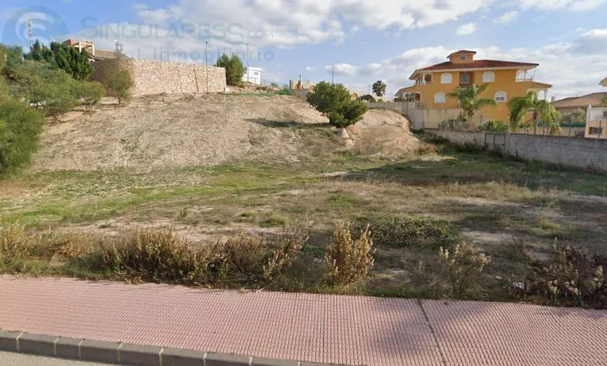 Comprar terreno en Calle del Azor nº 1 en Las Torres de Cotillas