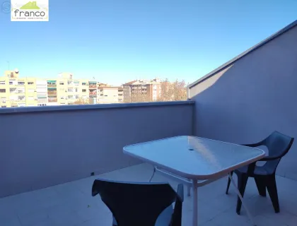 Alquilar ático de 57m² en Murcia