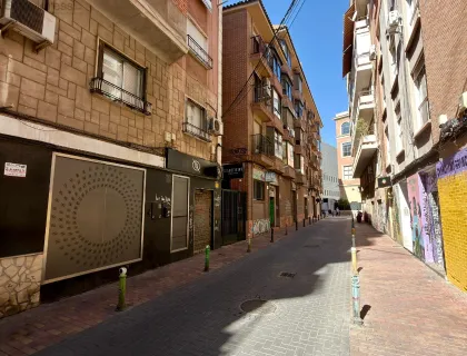 Comprar instalaciones, naves industriales... de 68m² en Murcia