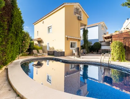 Comprar casa de 437m² en Molina de Segura