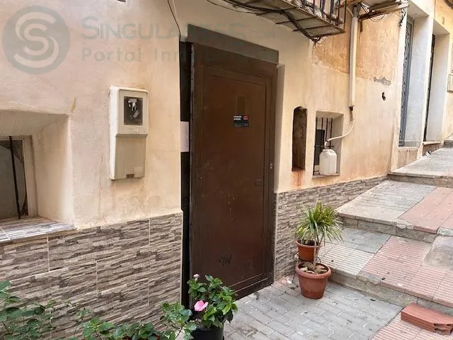 Comprar casa en Calle ISAAC PERAL nº 1 en Blanca