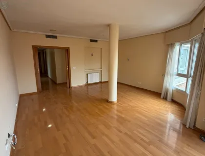 Alquilar piso de 176m² en Murcia
