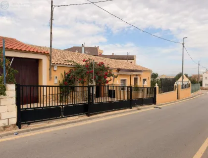 Comprar casa de 657m² en Fuente Álamo de Murcia