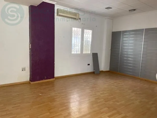 Comprar instalaciones, naves industriales... de 155m² en Cartagena
