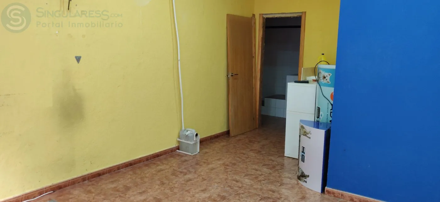 Comprar instalaciones, naves industriales... de 130m² en Cartagena