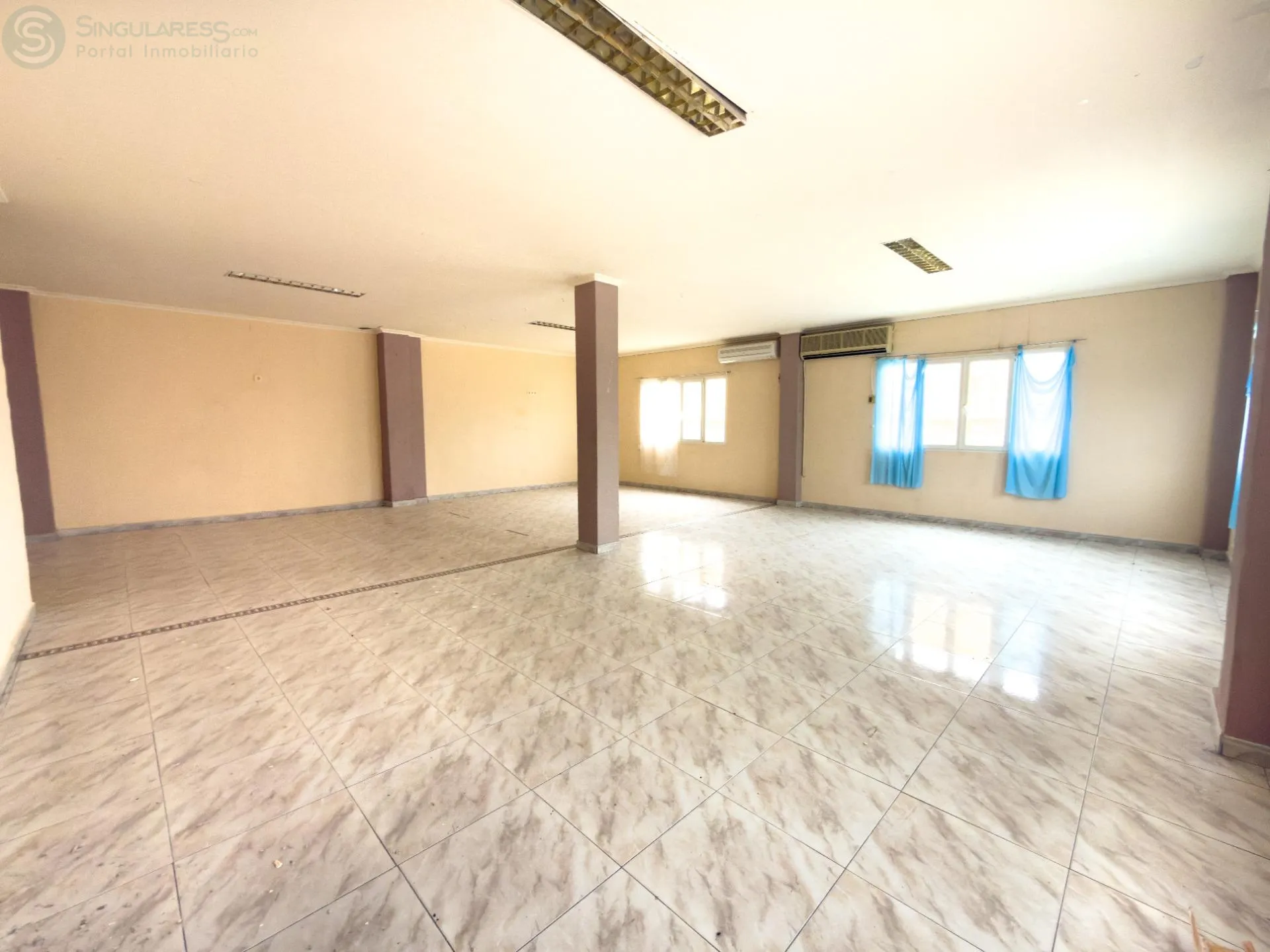 Comprar instalaciones, naves industriales... de 350m² en Cieza