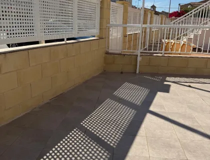 Comprar casa de 80m² en Los Alcázares