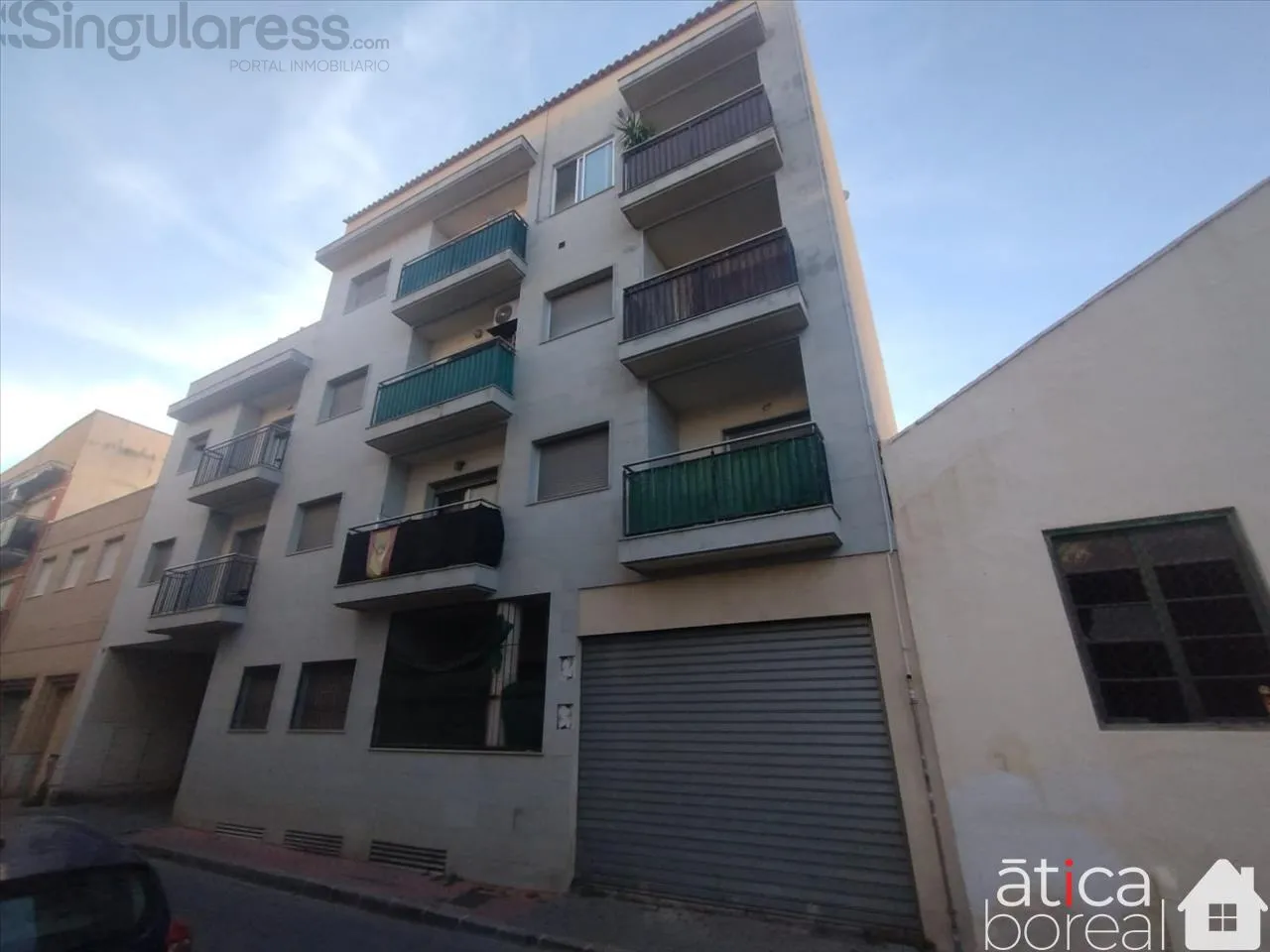 Comprar local de 156m² en Murcia