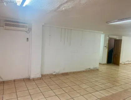 Comprar garaje de 90m² en Murcia