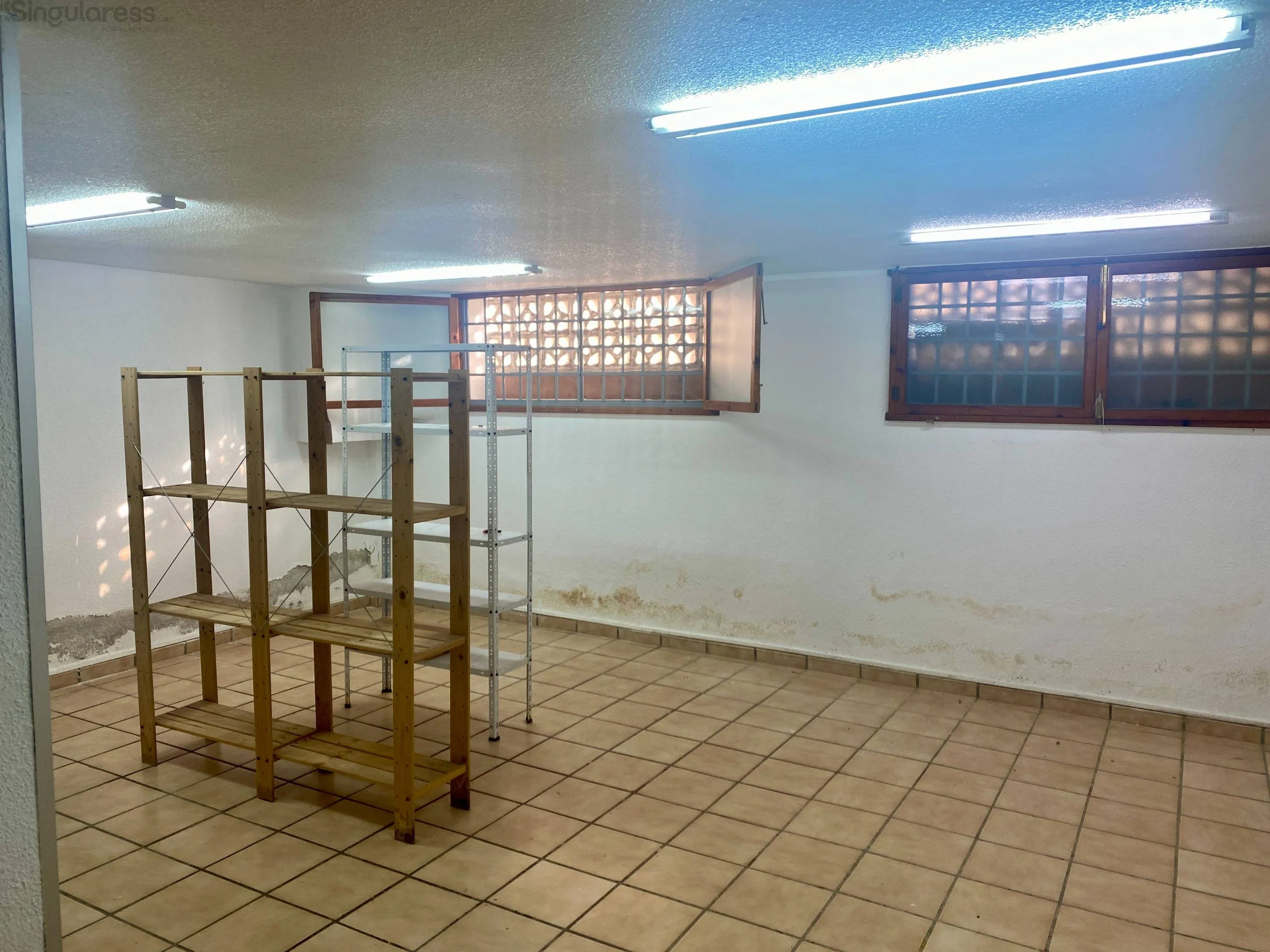 Comprar garaje de 90m² en Murcia