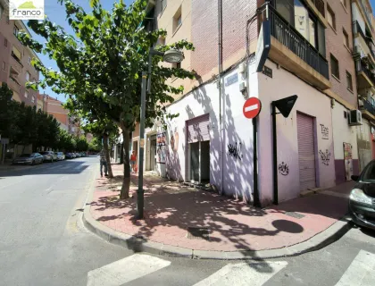 Alquilar instalaciones, naves industriales... de 55m² en Murcia