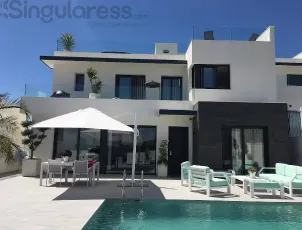 Comprar casa de 210m² en San Miguel de Salinas
