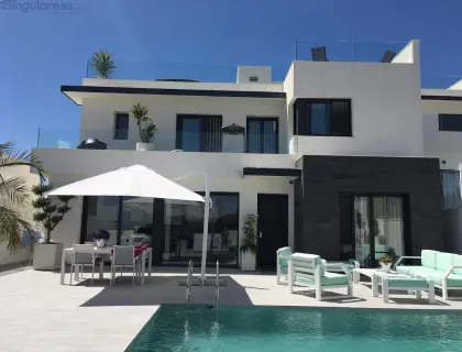 Comprar casa de 210m² en San Miguel de Salinas