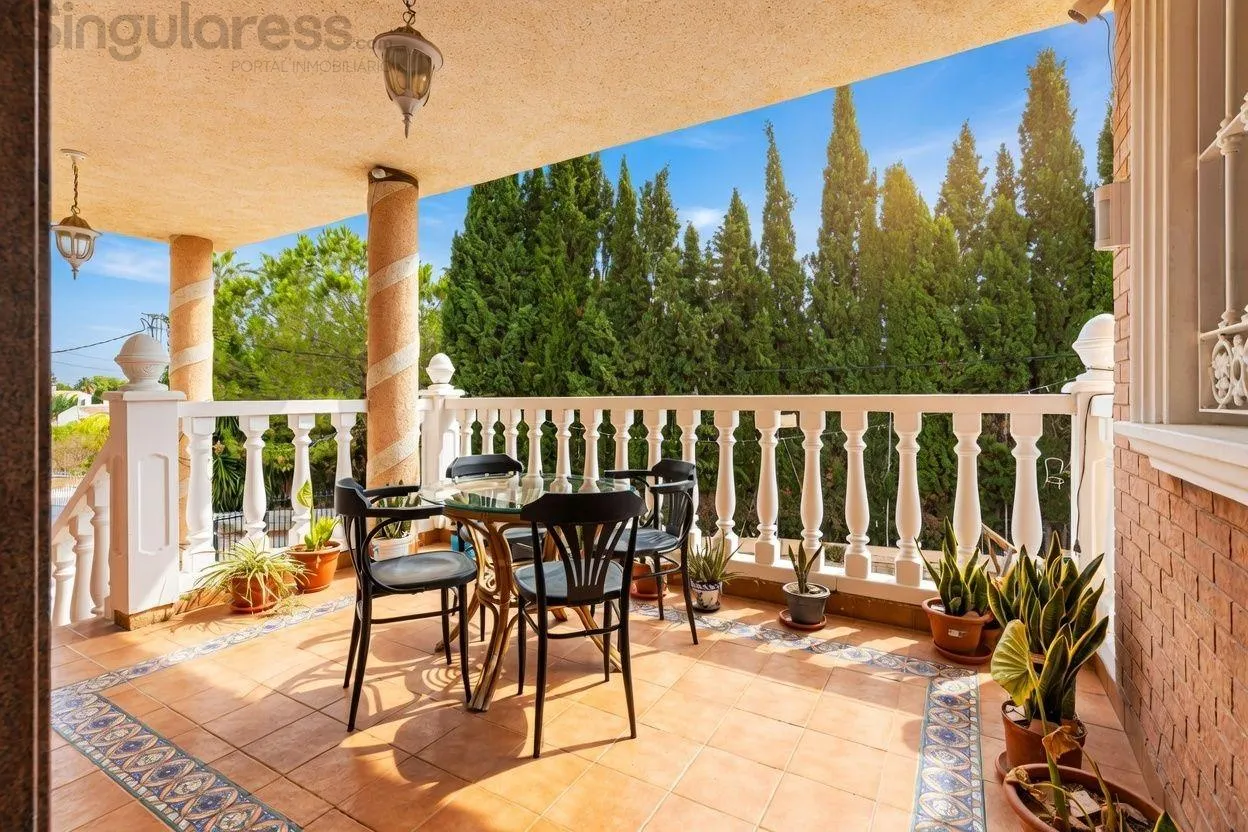 Comprar casa de 937m² en Murcia