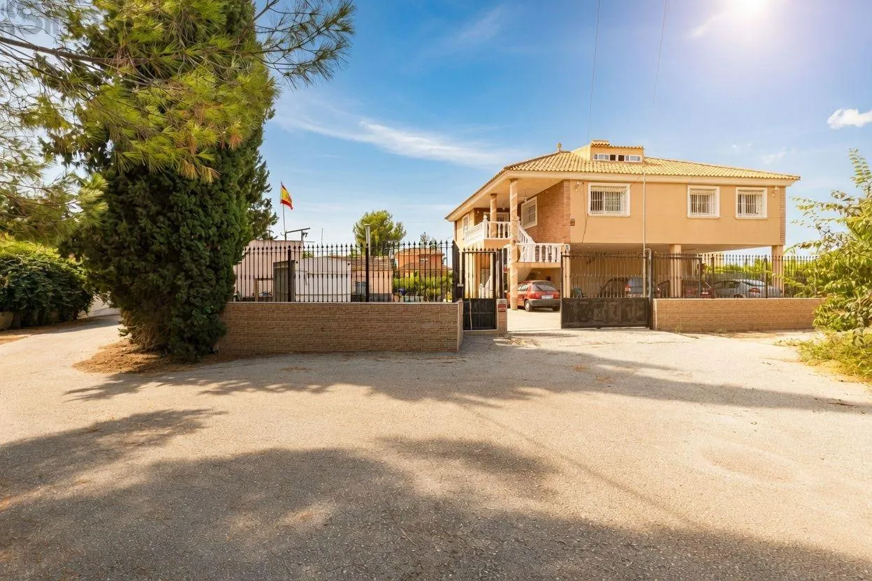 Comprar casa de 937m² en Murcia