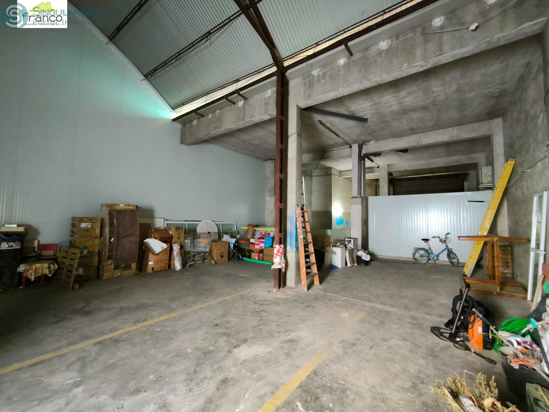 Comprar instalaciones, naves industriales... de 90m² en Murcia