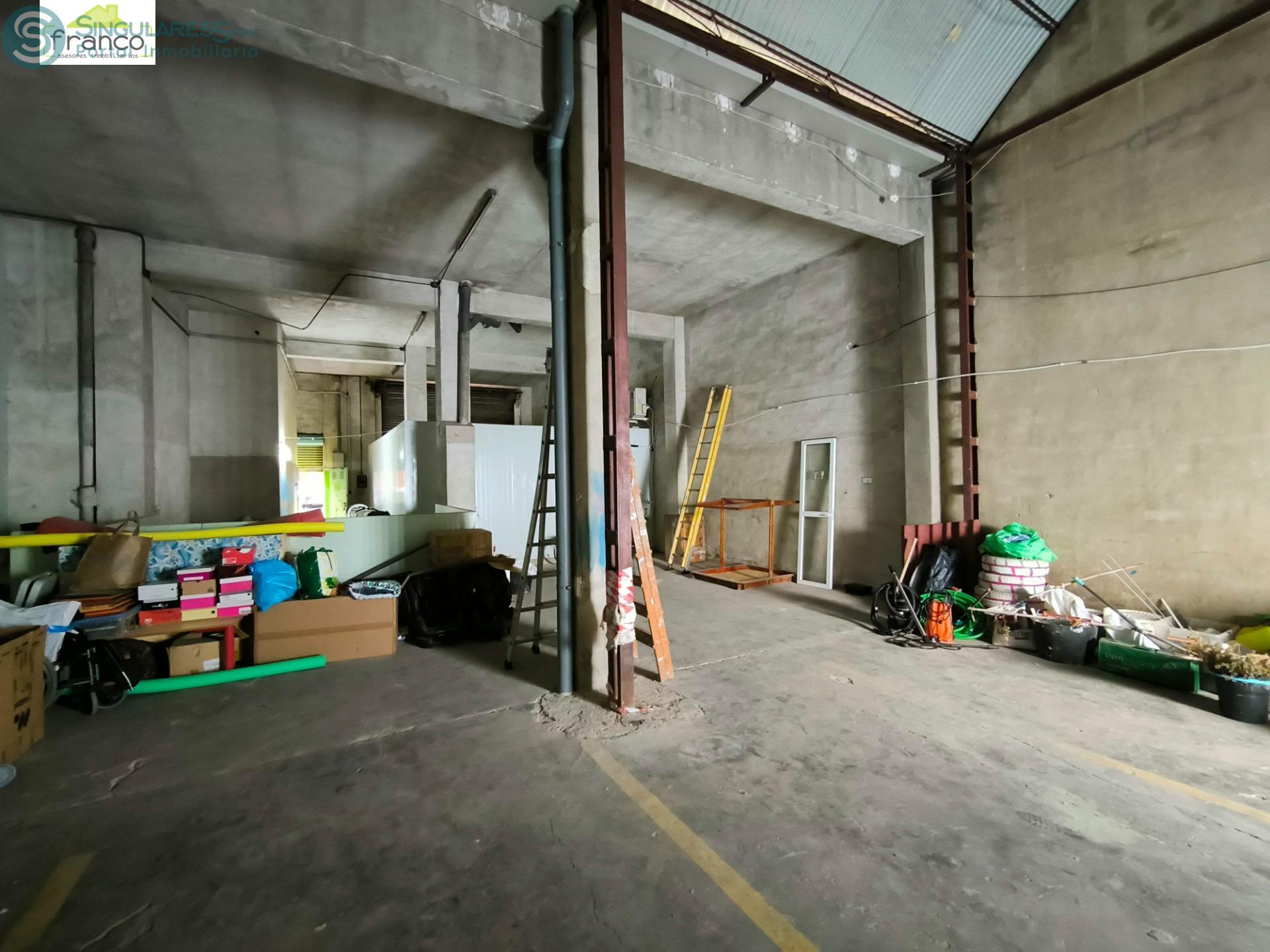 Comprar instalaciones, naves industriales... de 90m² en Murcia