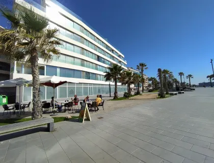 Comprar local de 508m² en Torrevieja