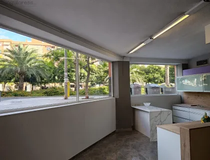 Comprar local de 1450m² en Alicante