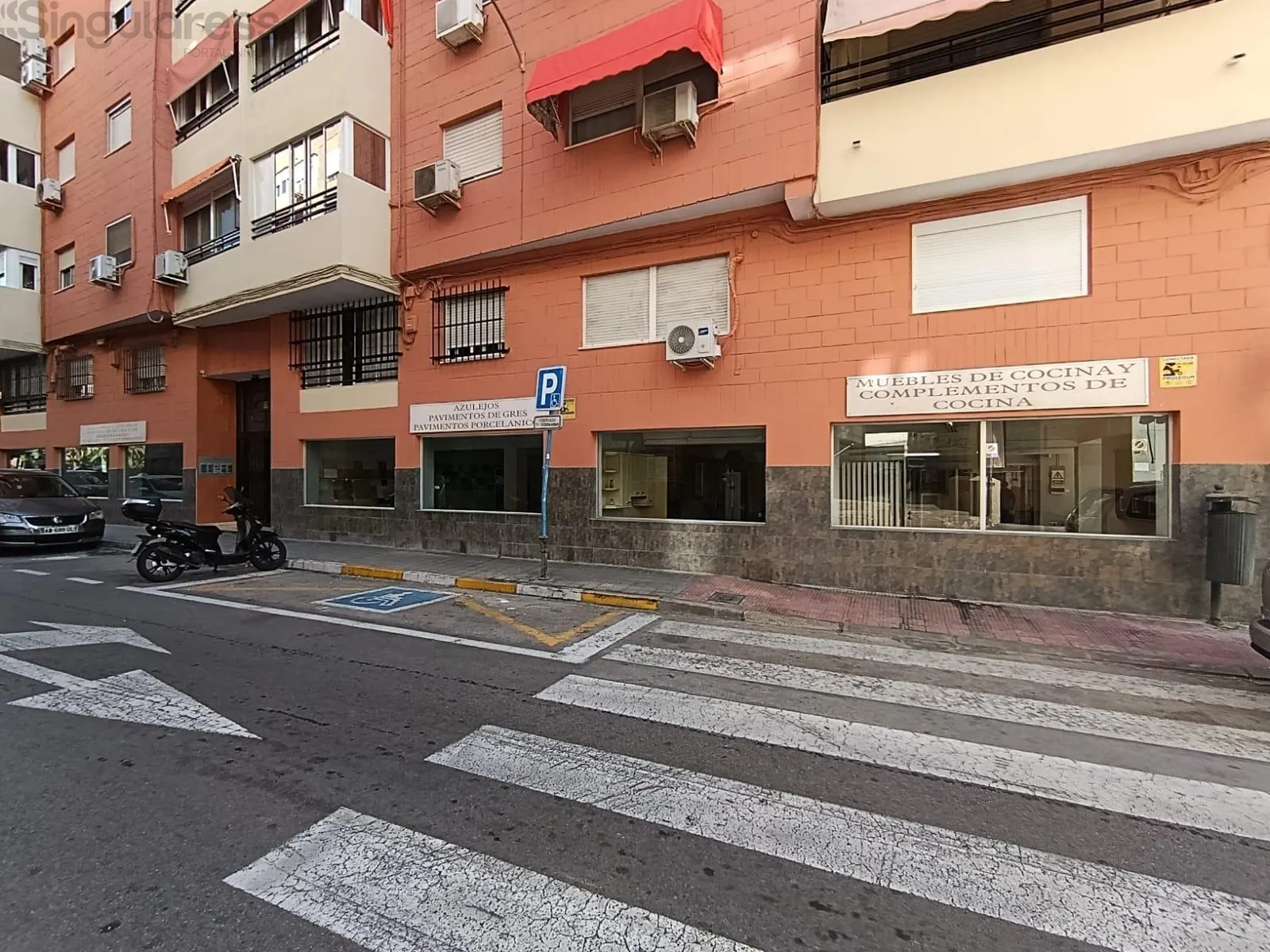 Comprar local de 1450m² en Alicante