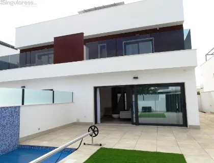 Comprar chalet de 116m² en Pilar de la Horadada