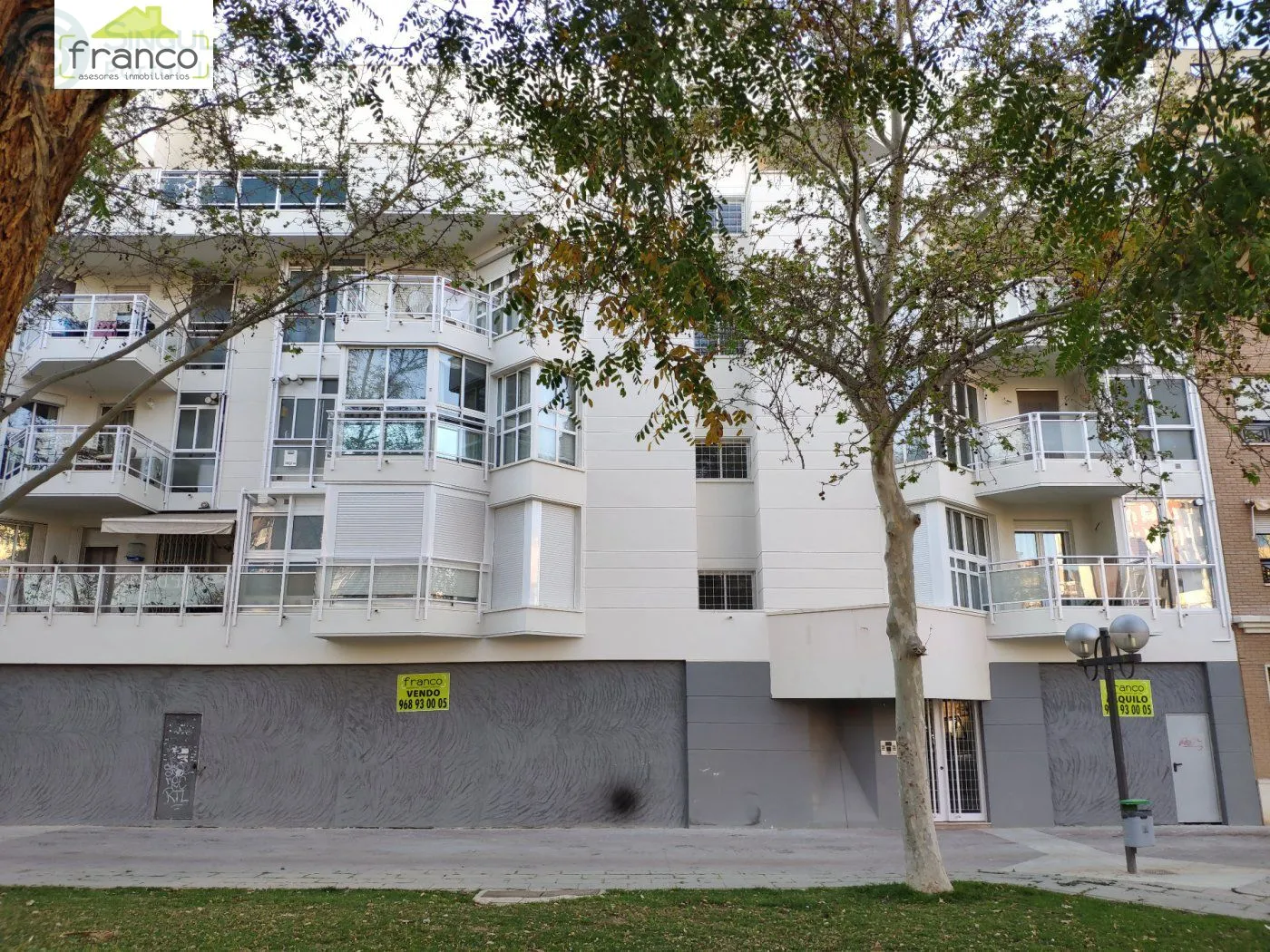 Comprar instalaciones, naves industriales... de 130m² en Murcia