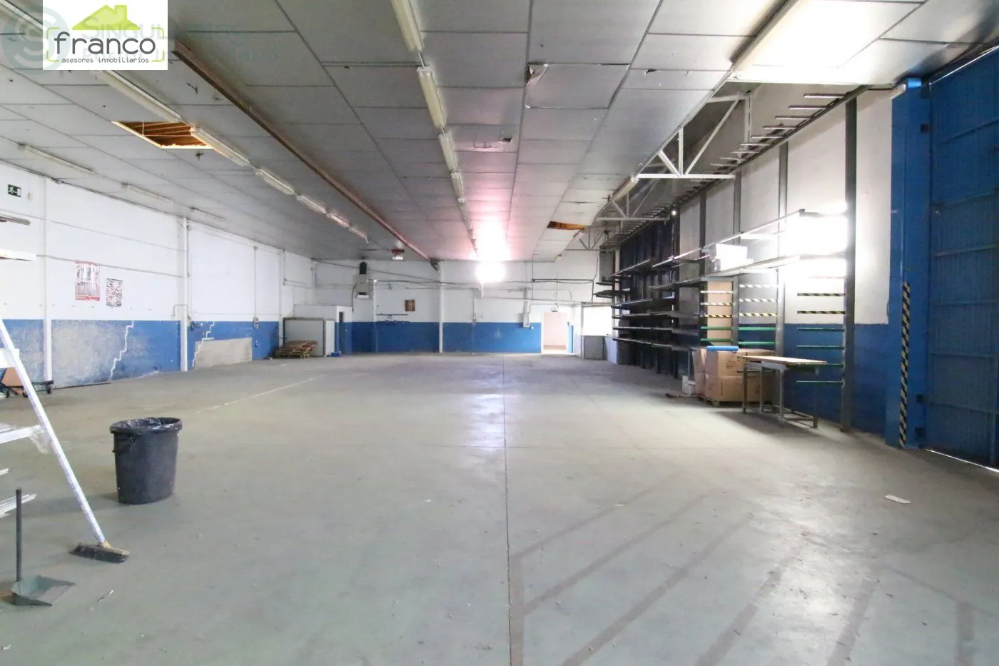 Alquilar instalaciones, naves industriales... de 2300m² en Murcia
