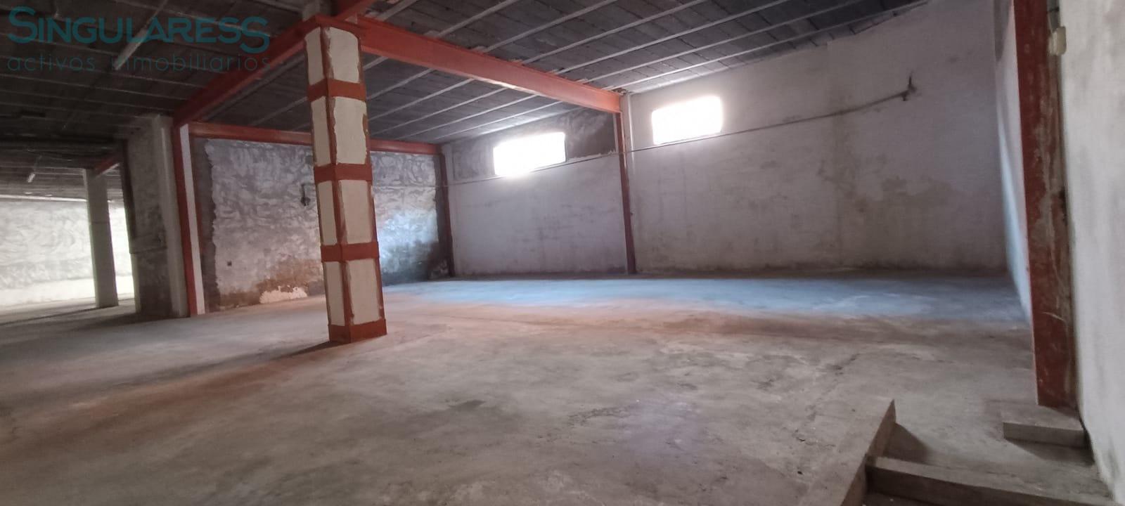 Comprar garaje de 240m² en Alcantarilla