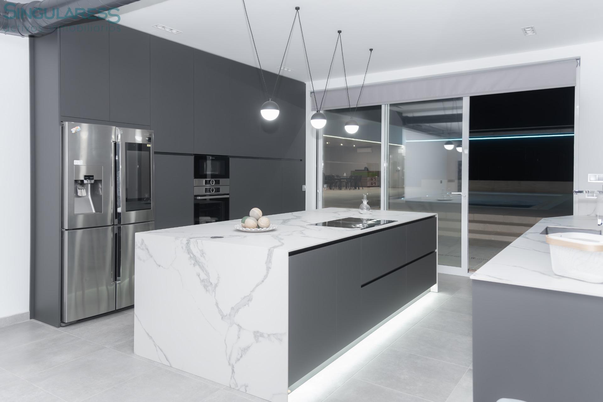 Comprar casa de 1350m² en Murcia