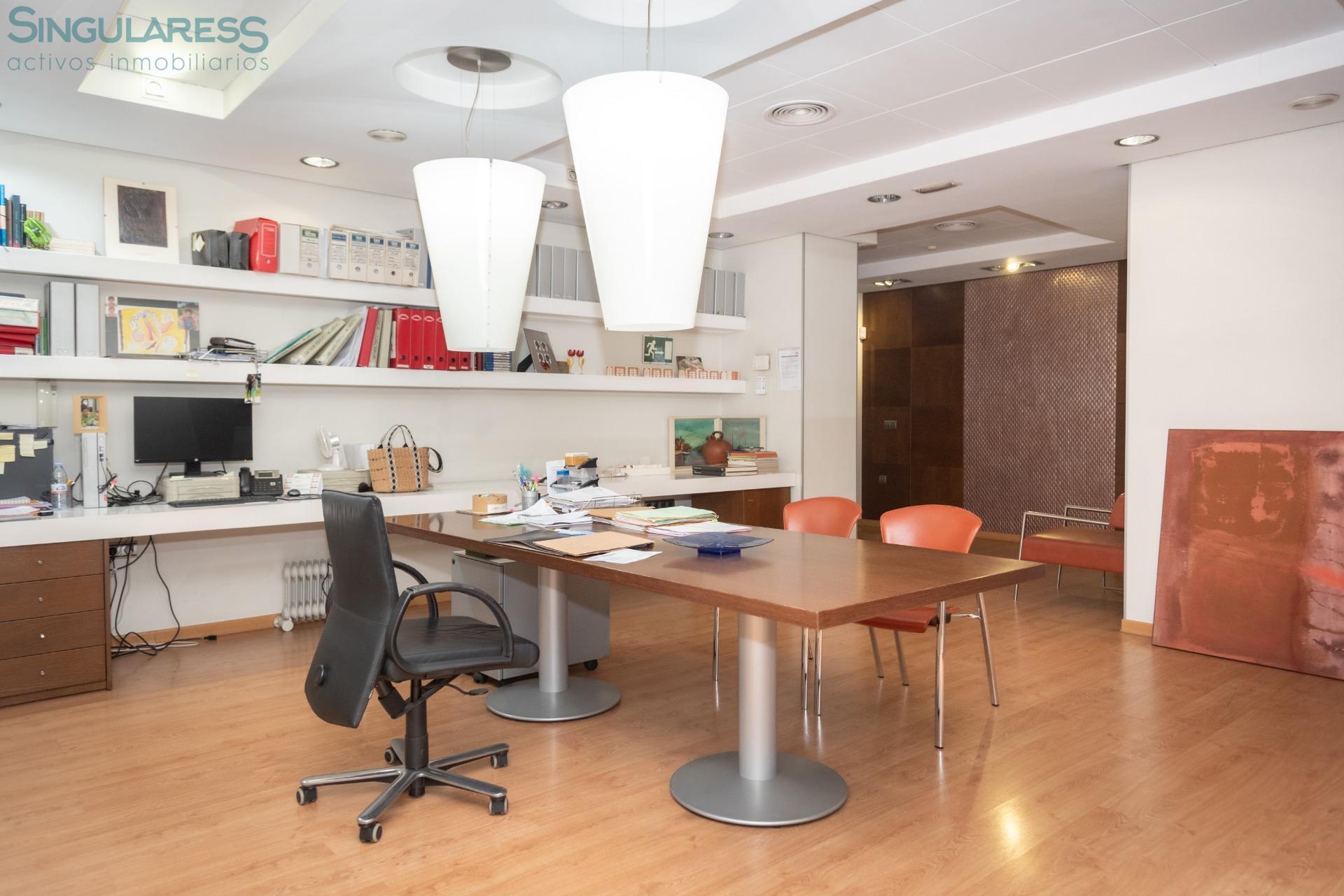 Comprar oficina de 185m² en Molina de Segura