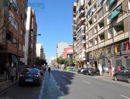Comprar instalaciones, naves industriales... de 1345m² en Cartagena