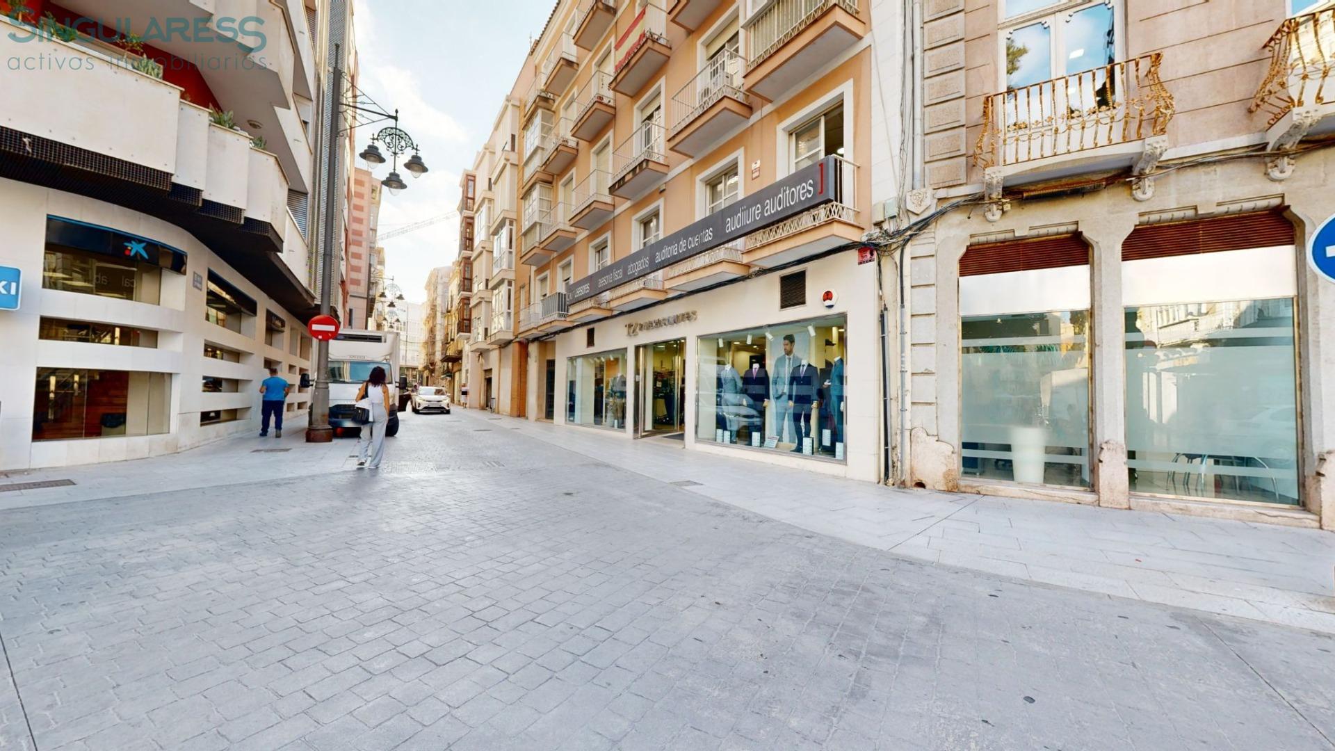 Comprar instalaciones, naves industriales... de 178m² en Cartagena