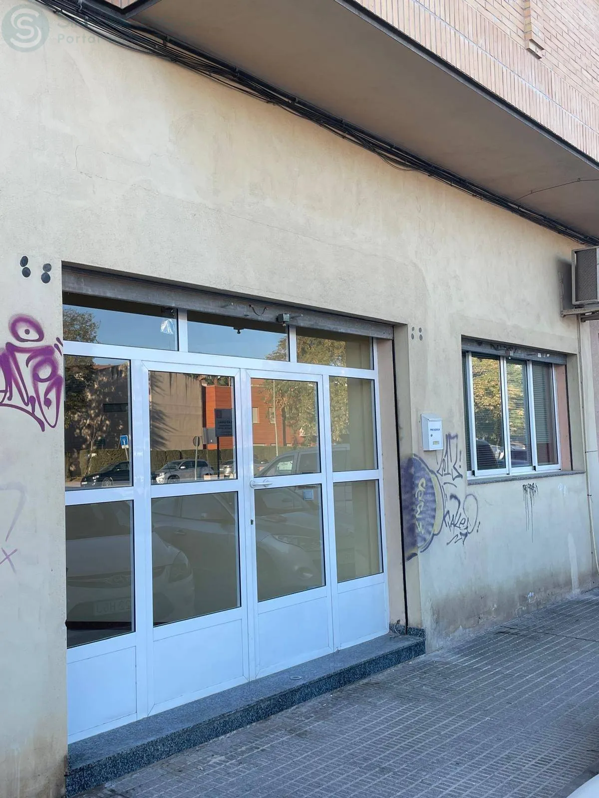 Comprar instalaciones, naves industriales... en Calle Orilla de la Vía nº 41 en Murcia