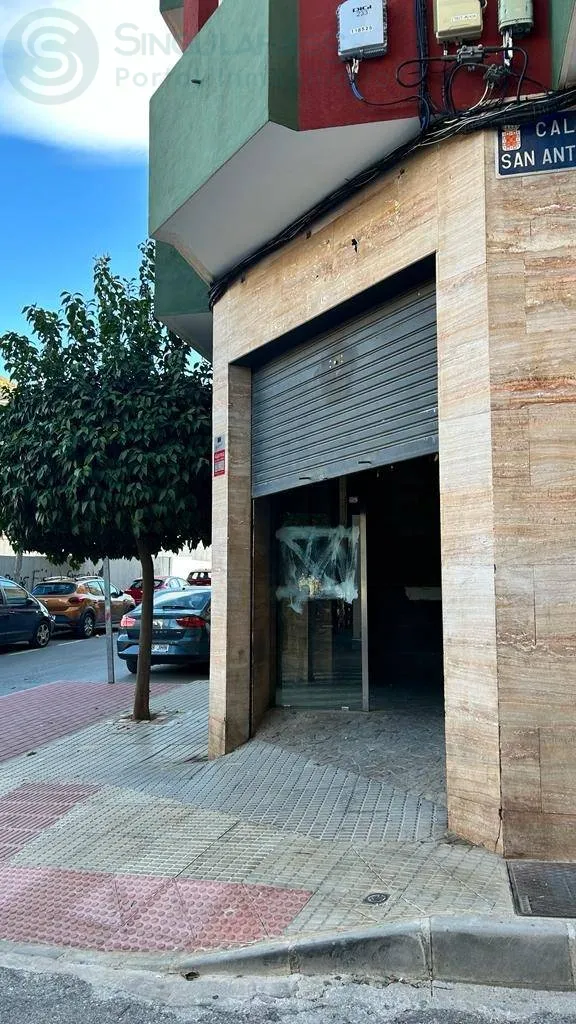 Alquilar instalaciones, naves industriales... de 98m² en Murcia