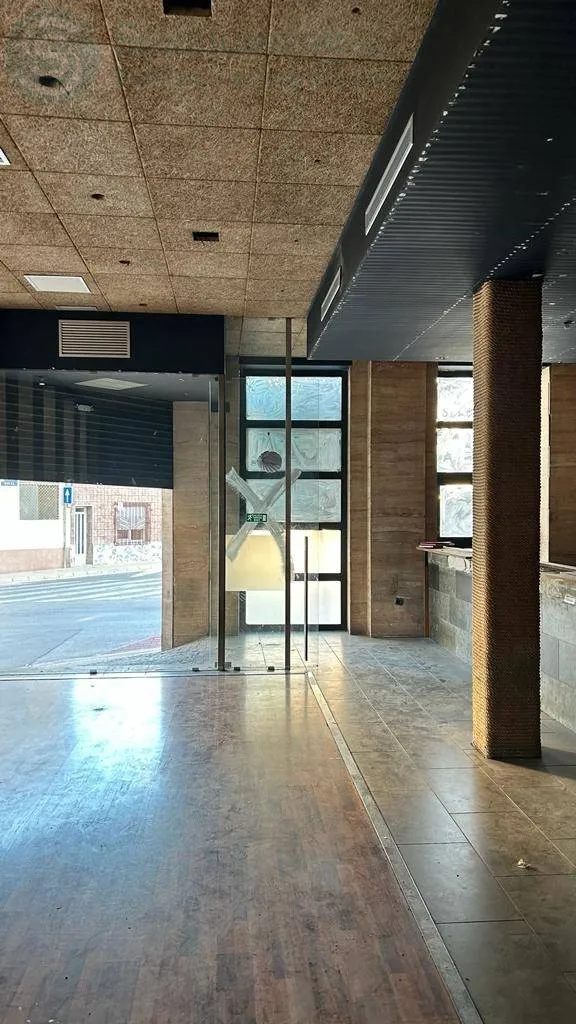 Alquilar instalaciones, naves industriales... de 98m² en Murcia