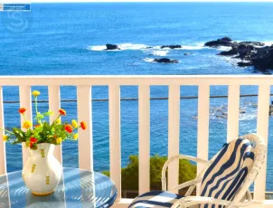 Venta de  vivienda enfrente del mar de 5 dormitorios en Cabo de Palos