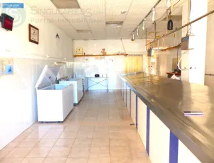 Venta de local comercial en La Manga muy bien situado
