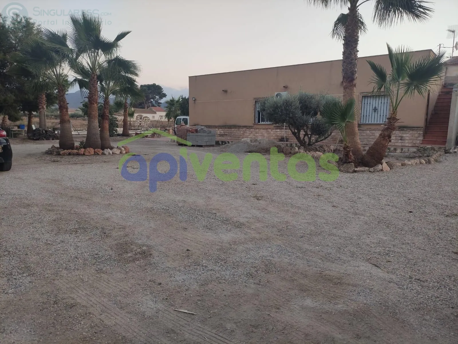 Comprar casa de 1800m² en Lorca