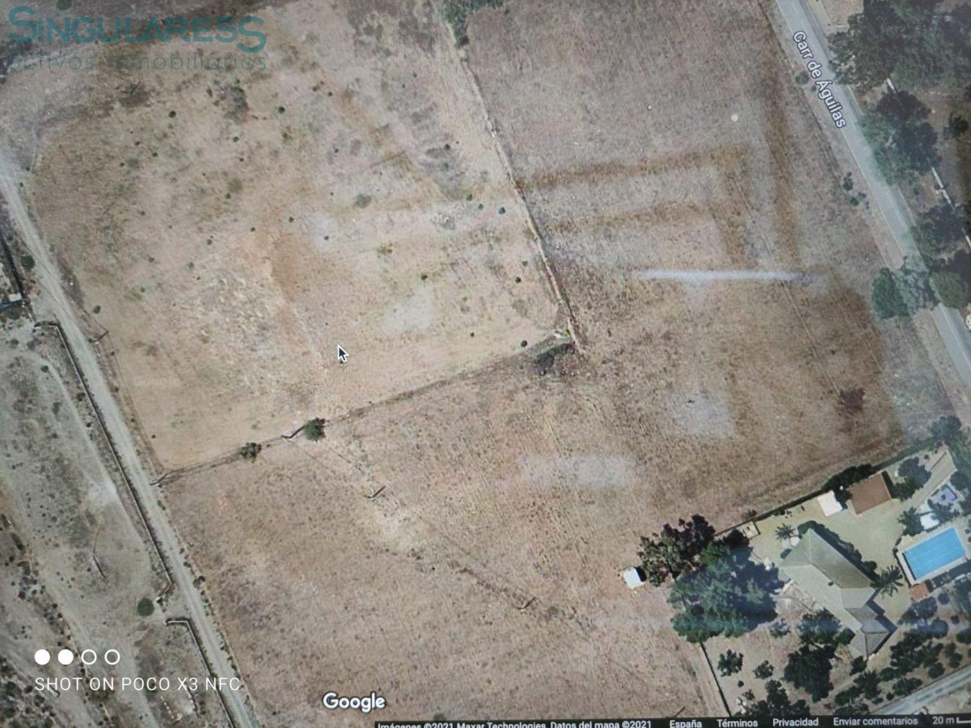 Comprar terreno en Calle de Águilas en Lorca