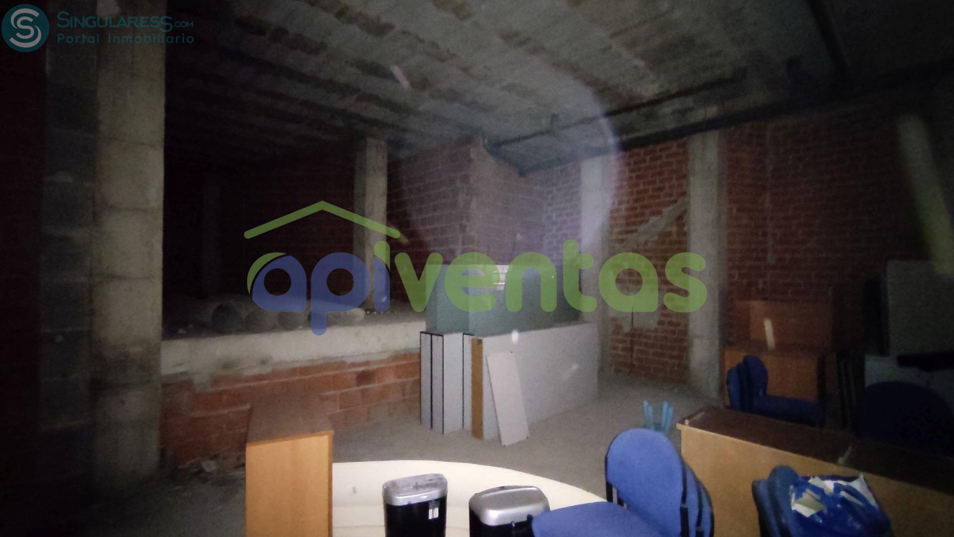 Comprar instalaciones, naves industriales... de 290m² en Lorca